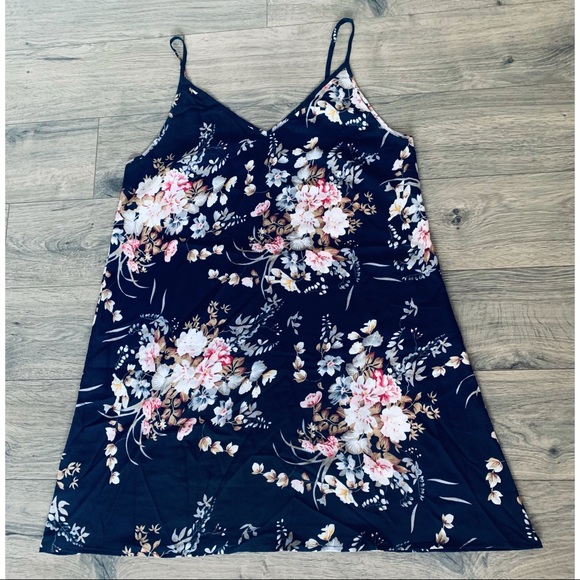 SHEIN Dresses & Skirts - Floral dress
